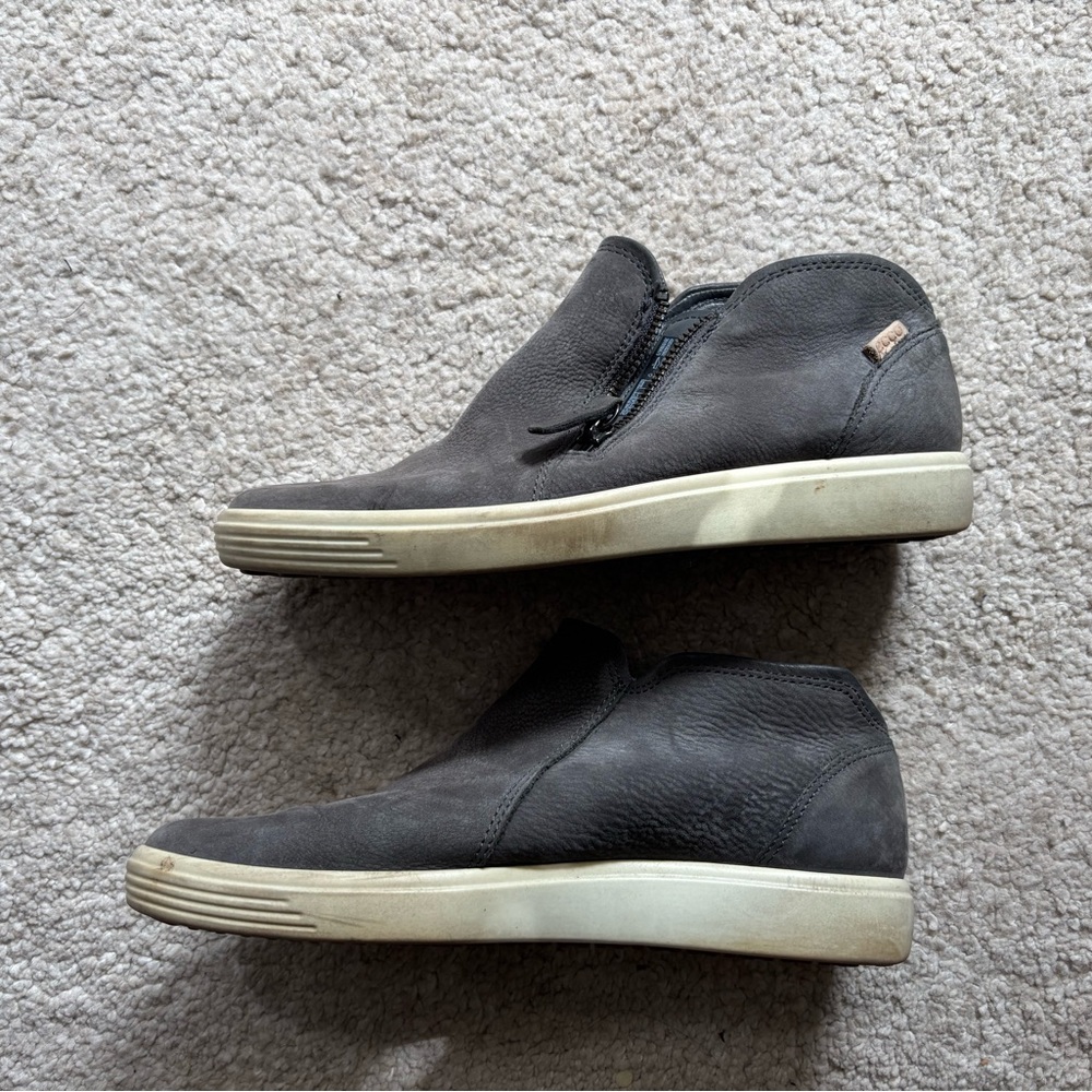 Ecco women's Dark Gray Leather bootie sneaker